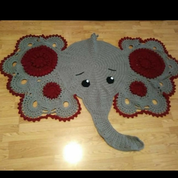 Elephant crocheted rug - Picture 1 of 1